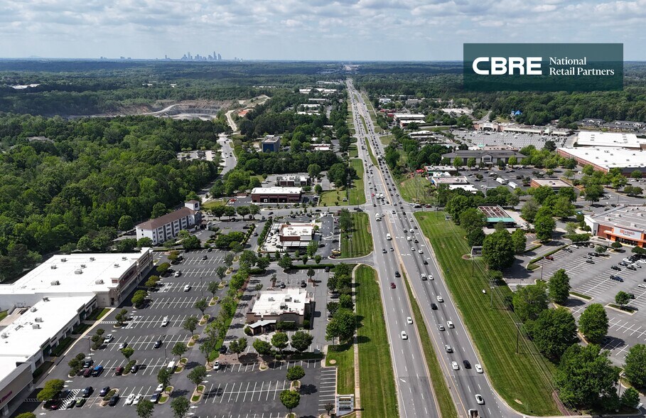 More Photos Of 9920-10056 E Independence Blvd, Matthews General Retail For Sale