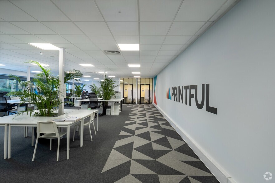 More Photos Of Headway Rd, Wolverhampton Light Manufacturing For Lease