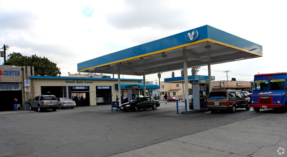 Primary Photo Of 4368 Avalon Blvd, Los Angeles Service Station For Lease