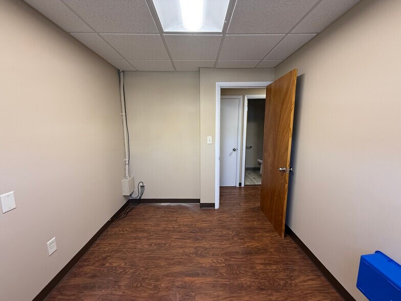 More Photos Of 121 Lincoln St, Worcester Healthcare For Lease