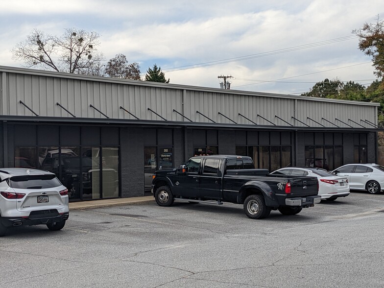 Primary Photo Of 478 Northdale Rd, Lawrenceville Light Distribution For Lease