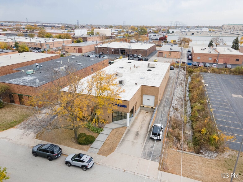 More Photos Of 1480 Howard St, Elk Grove Village Warehouse For Lease