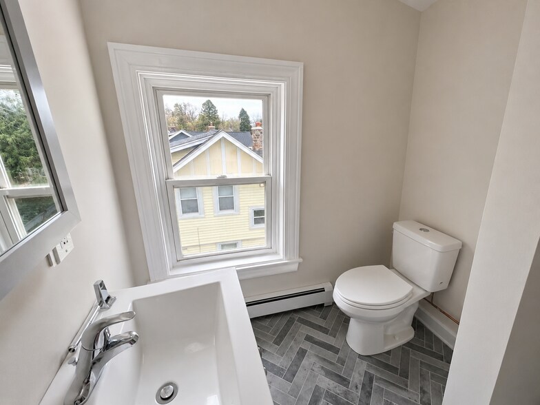 More Photos Of 3702 Chesholm Rd, Baltimore Multifamily For Sale