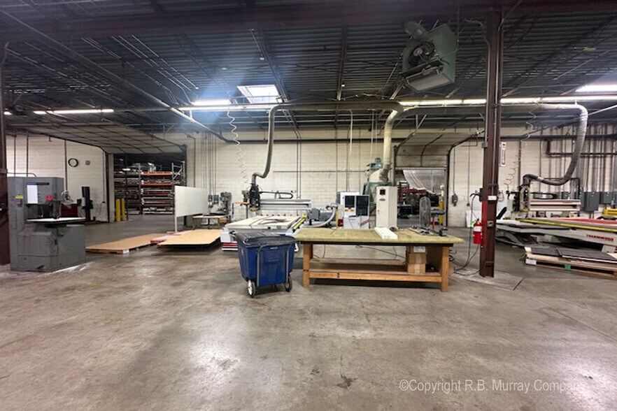 More Photos Of 820 N Cedarbrook Ave, Springfield Industrial For Sale