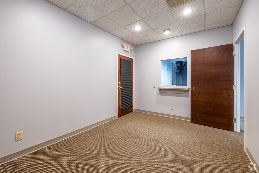 More Photos Of 603 Pilot House Dr, Newport News Office For Sale