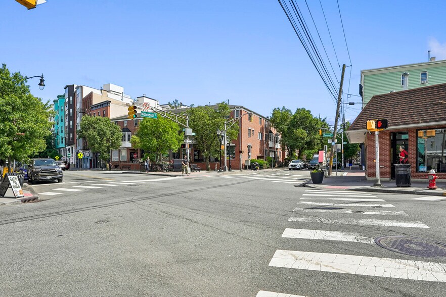 More Photos Of 271 Newark Ave, Jersey City Storefront Retail Residential For Sale