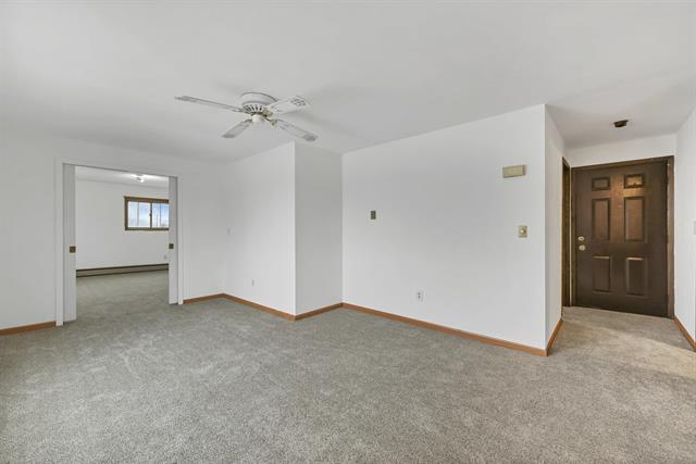 More Photos Of 821 S Broadway, Green Bay Restaurant For Sale