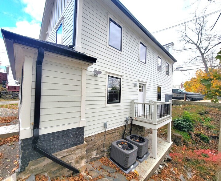 More Photos Of 20 Newton Ave, Sussex Office Residential For Sale