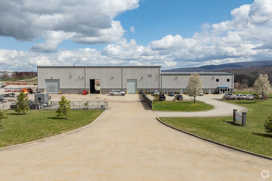 More Photos Of 301 Laurel View Dr, Smithfield Warehouse For Sale