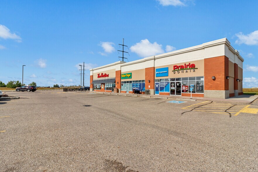 More Photos Of 2350 Division Av NW, Medicine Hat Unknown For Lease