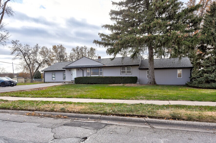 More Photos Of 5036 S 136th St, Omaha Office For Lease