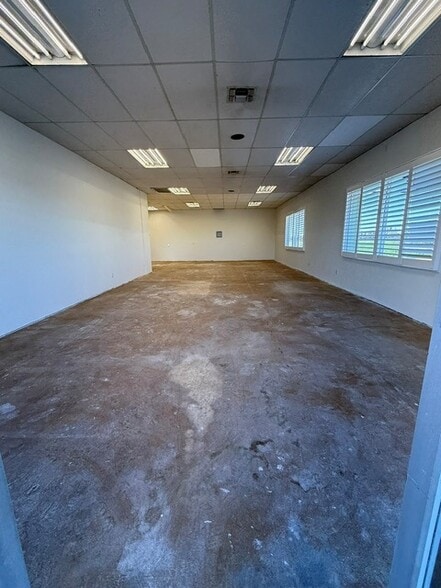 More Photos Of 10100-10144 Lower Sacramento Rd, Stockton Storefront For Lease
