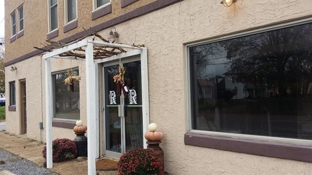 More Photos Of 9005 Hiwassee St, Charleston Storefront Retail Residential For Lease