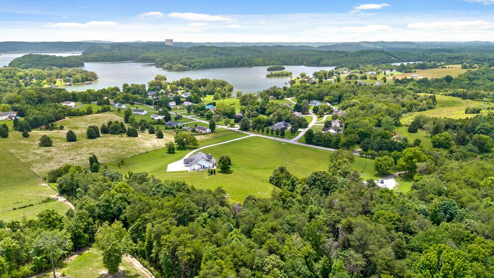 More Photos Of 419 Pin Hook Rd, Spring City Assisted Living For Sale
