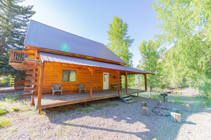 More Photos Of 860 County Road 142, Lake City Hotel For Sale