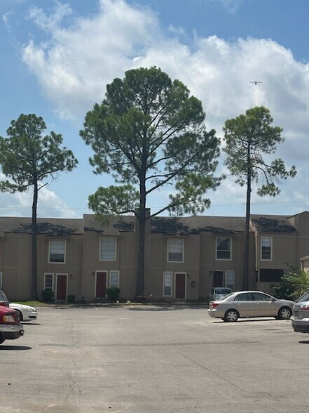 More Photos Of 1301-1379 E 63rd St, Tulsa Apartments For Sale