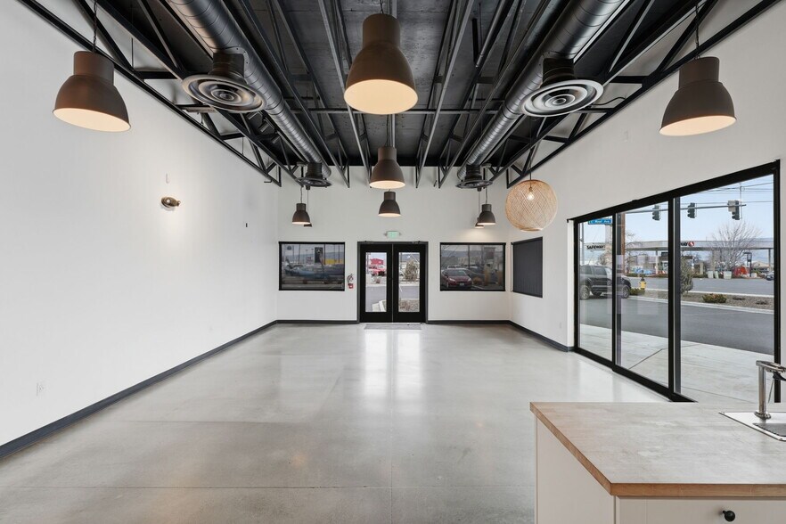 More Photos Of 1802 1st, Yakima Restaurant For Lease