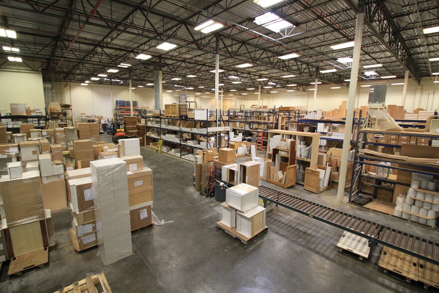 More Photos Of 94-453 Ukee St, Waipahu Warehouse For Lease