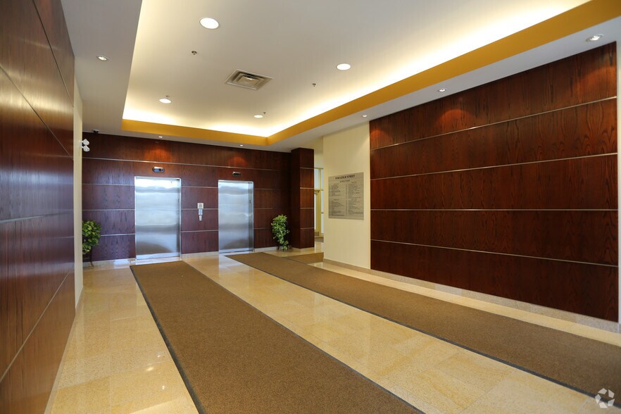 More Photos Of 9140 Leslie St, Richmond Hill Office For Sale