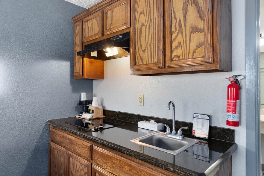 More Photos Of 4109 Padre Blvd, South Padre Island Hotel For Sale