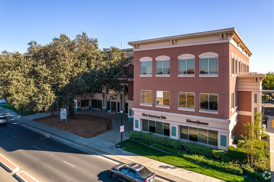 More Photos Of 1100 Main St, Woodland Office For Sale