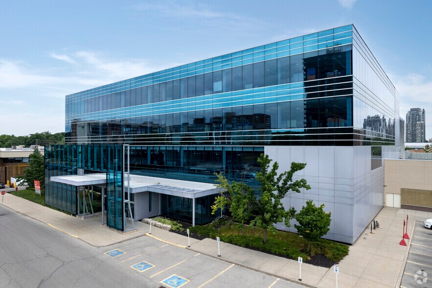More Photos Of 50 Westmount Rd N, Waterloo Office For Lease