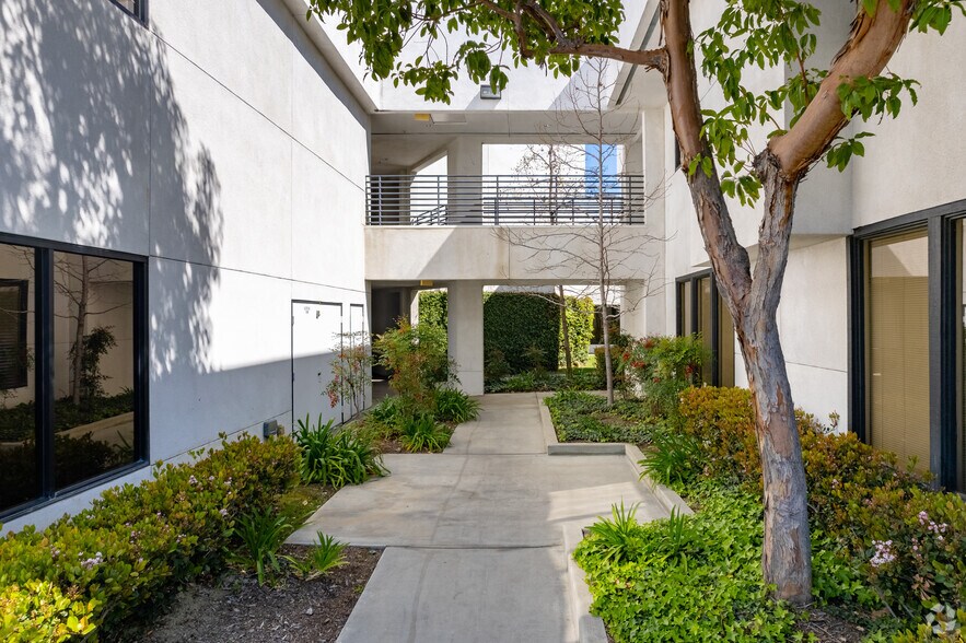 More Photos Of 1730 W Cameron Ave, West Covina Coworking Space