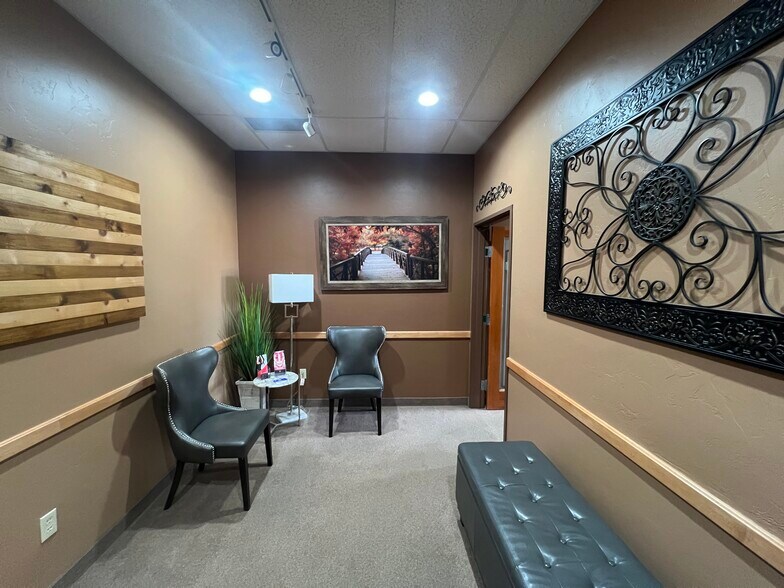 More Photos Of 2292 W Magee Rd, Tucson Coworking Space