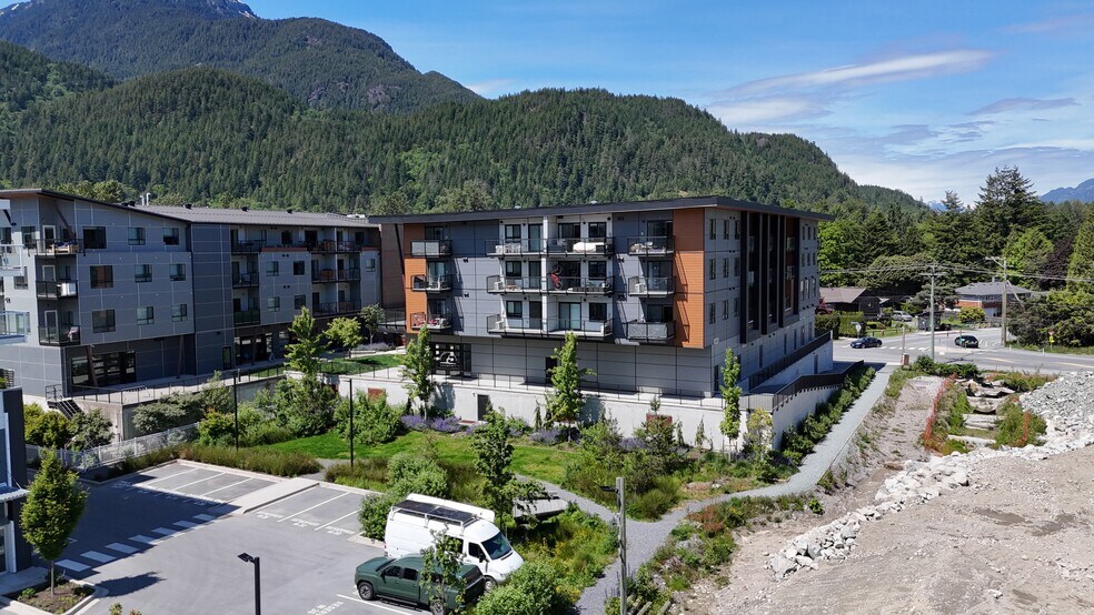 More Photos Of 39668 Government Rd, Squamish Apartments For Sale