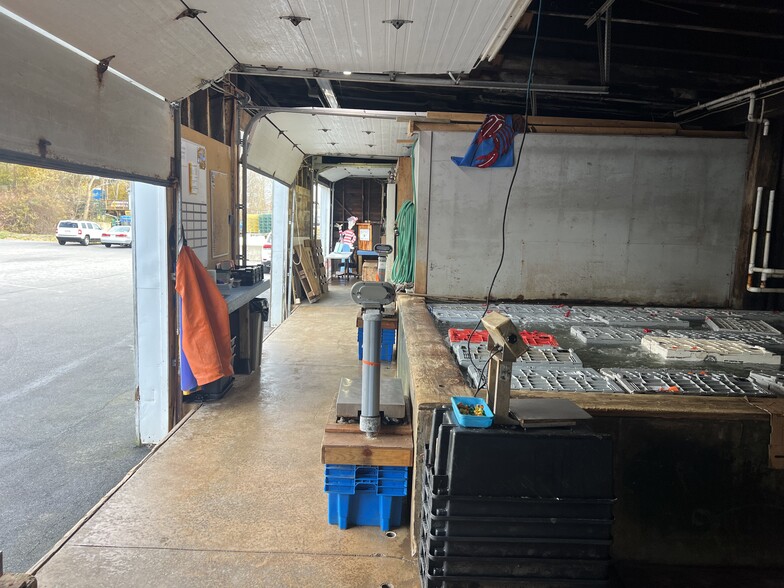 More Photos Of 9 Water St, Kittery General Retail For Lease