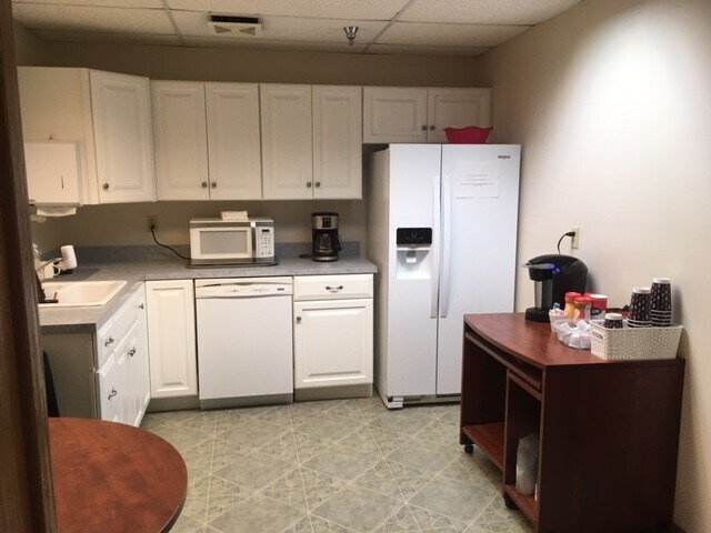 More Photos Of 2800 Freeway Blvd, Brooklyn Center Office For Lease