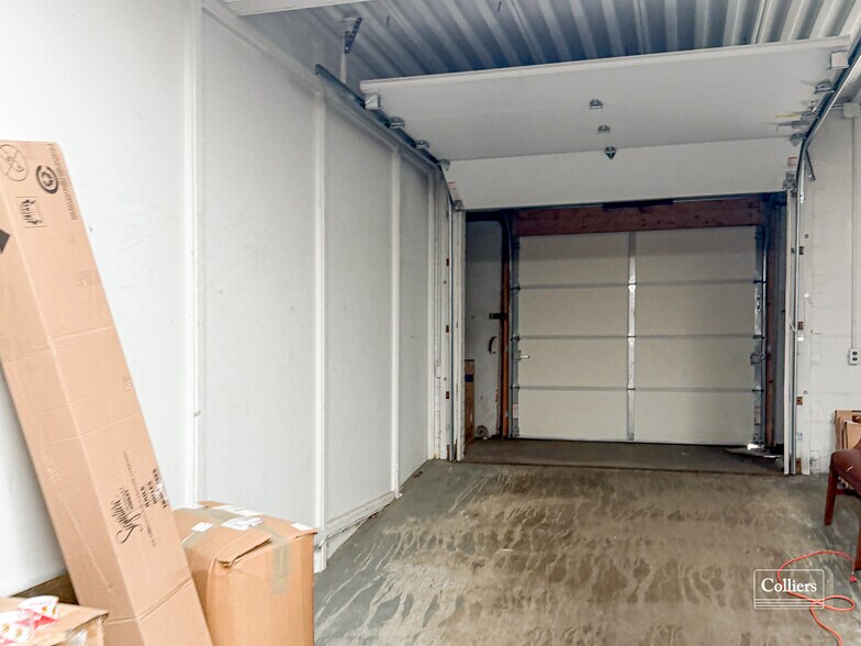 More Photos Of 533 Depot St, Latrobe Showroom For Lease