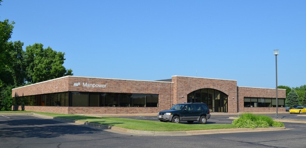 Primary Photo Of 3430 Oakwood Mall Dr, Eau Claire Office For Lease