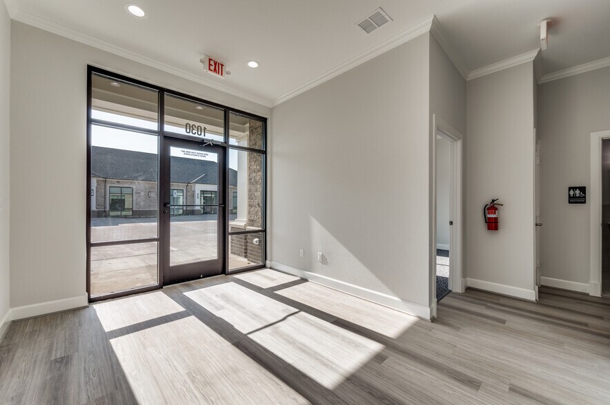 More Photos Of 1630 W Prosper Trl, Prosper Unknown For Lease