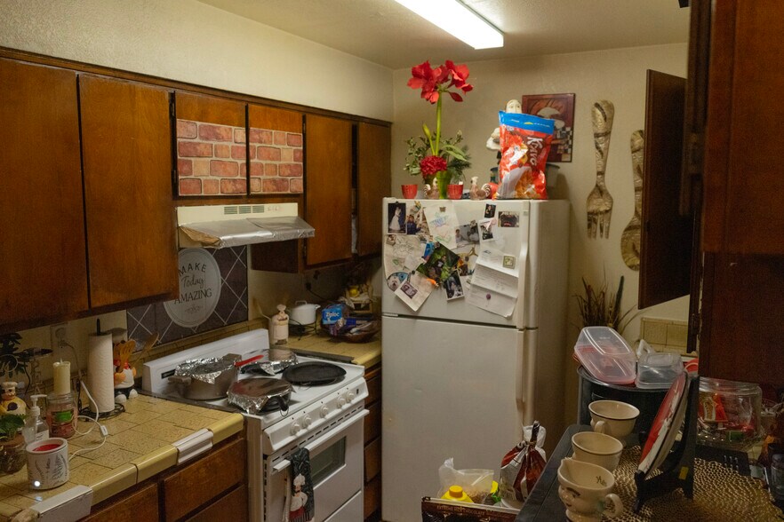 More Photos Of 1491-1499 Bellevue Rd, Atwater Apartments For Sale