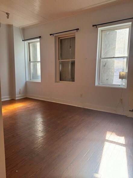 More Photos Of 316 W Broughton Ln, Savannah Loft Creative Space For Lease