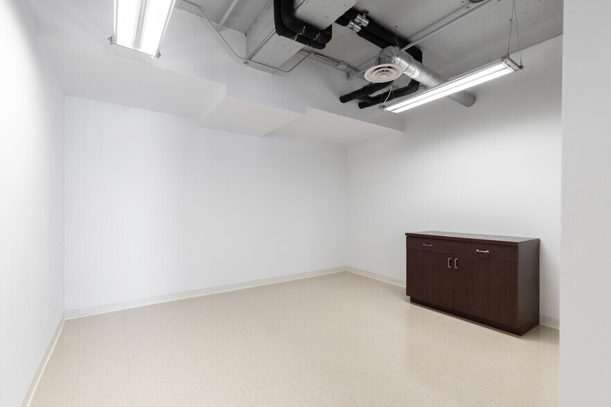 More Photos Of 14 NE 1st Ave, Miami Office For Sale