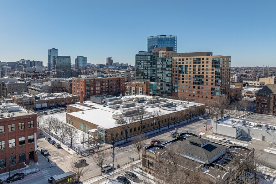 More Photos Of 965 W Chicago Ave, Chicago Flex For Sale