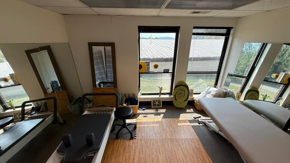 More Photos Of 3042 Berkmar Dr, Charlottesville Office For Lease