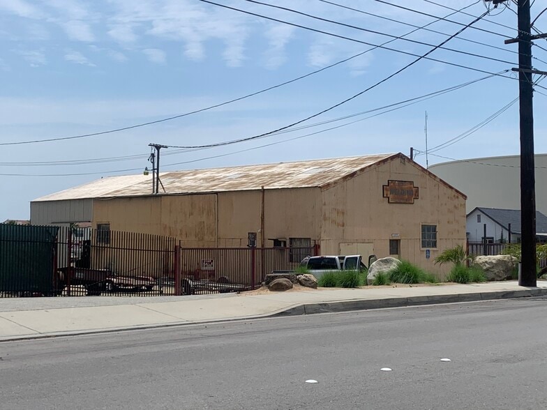 More Photos Of 5009 Arrow Hwy, Montclair Service For Lease