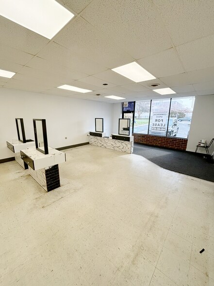 More Photos Of 27043-27107 Chardon Rd, Richmond Heights Unknown For Lease