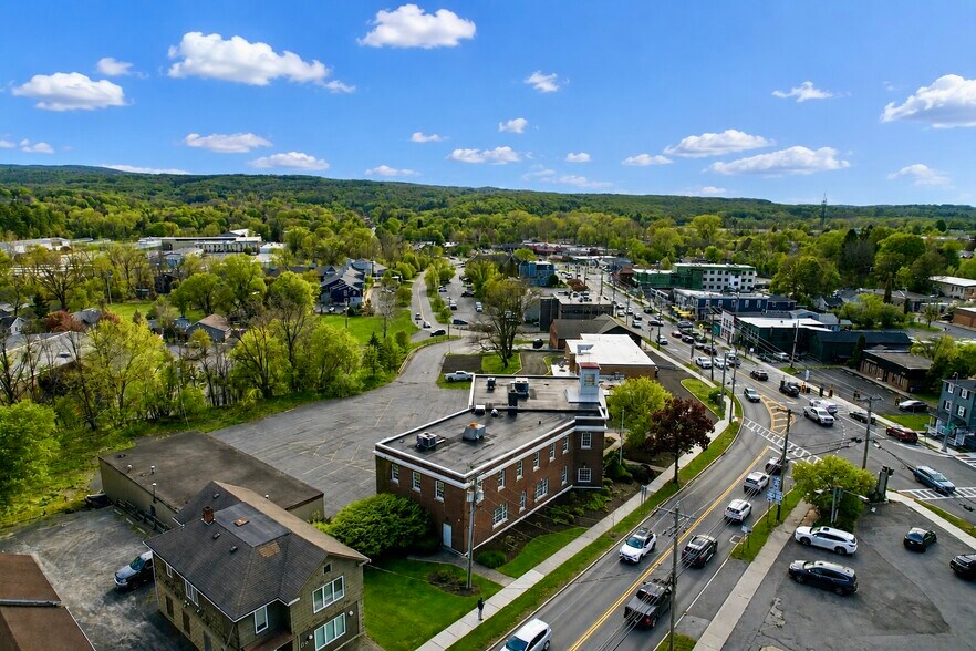 More Photos Of 102 Washington St, Manlius Office For Sale
