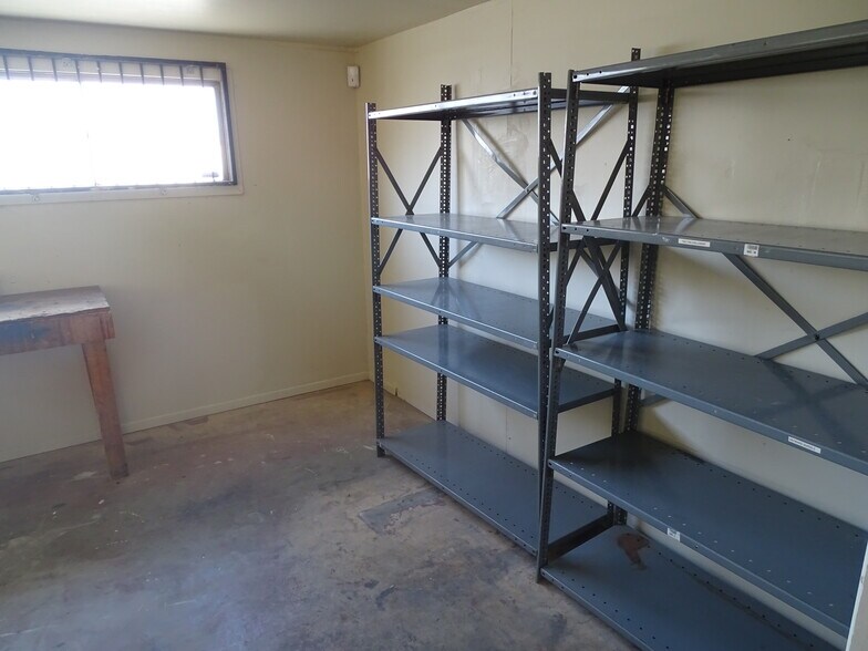 More Photos Of 2110 W Bonanza Rd, Las Vegas Service For Lease