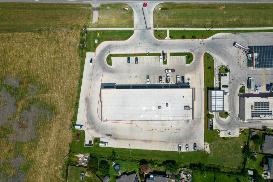 More Photos Of 7215 E Loop 1604, Converse General Retail For Sale