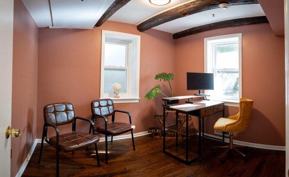More Photos Of 153 Skylands Rd, Ringwood Office For Sale