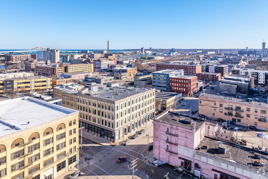 More Photos Of 170 S 2nd St, Milwaukee Apartments For Lease