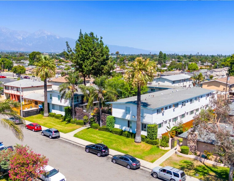 Primary Photo Of 10325 Lehigh Ave, Montclair Apartments For Sale