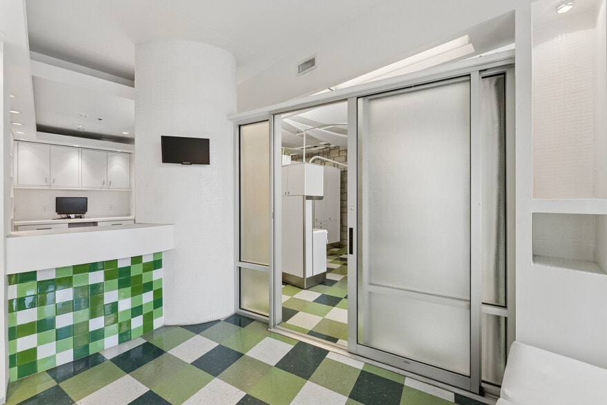 More Photos Of 845 Spring St NW, Atlanta Apartments For Sale