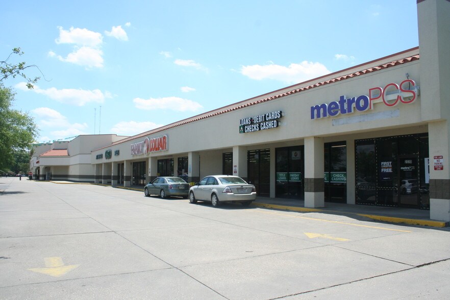 More Photos Of 2220-2252 Ambassador Caffery Pky, Lafayette Supermarket For Lease