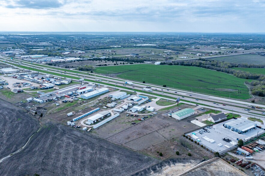 More Photos Of 4646 E Interstate 30, Rockwall Light Distribution For Sale